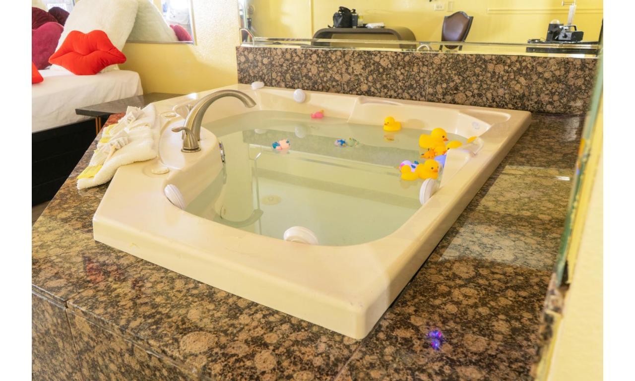 Luxe Romantic Suites Dolton Zewnętrze zdjęcie