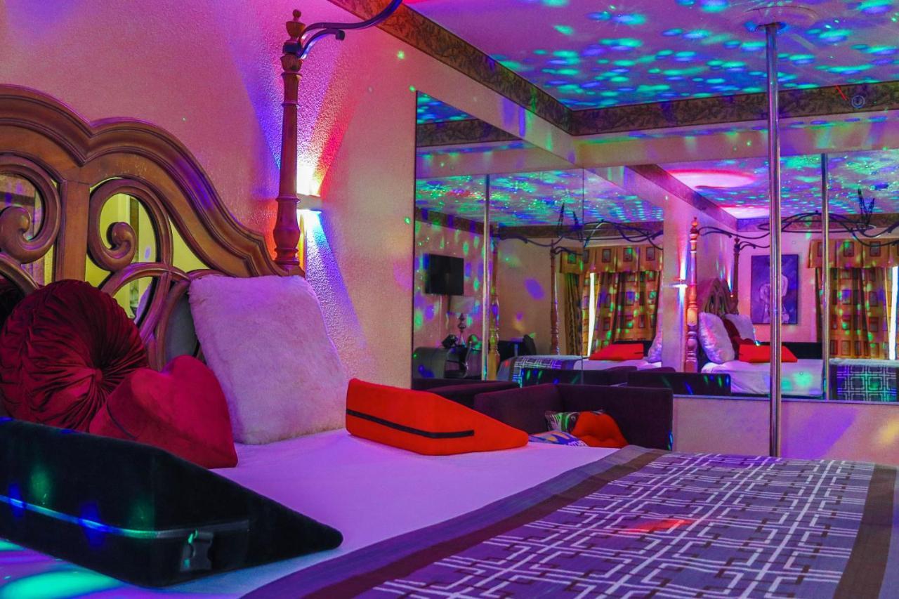 Luxe Romantic Suites Dolton Zewnętrze zdjęcie